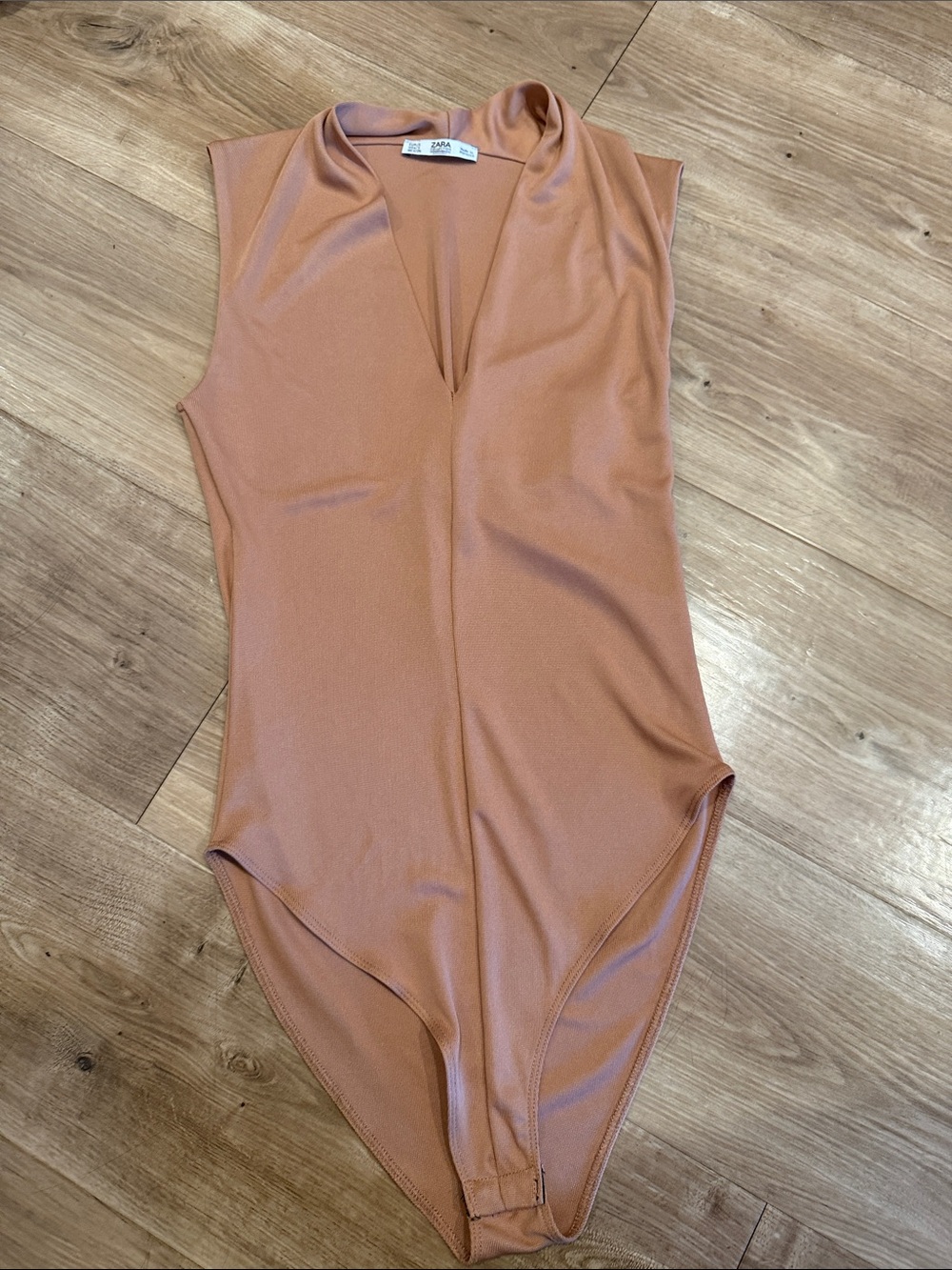 Zara Sleeveless V-Neck bodysuit